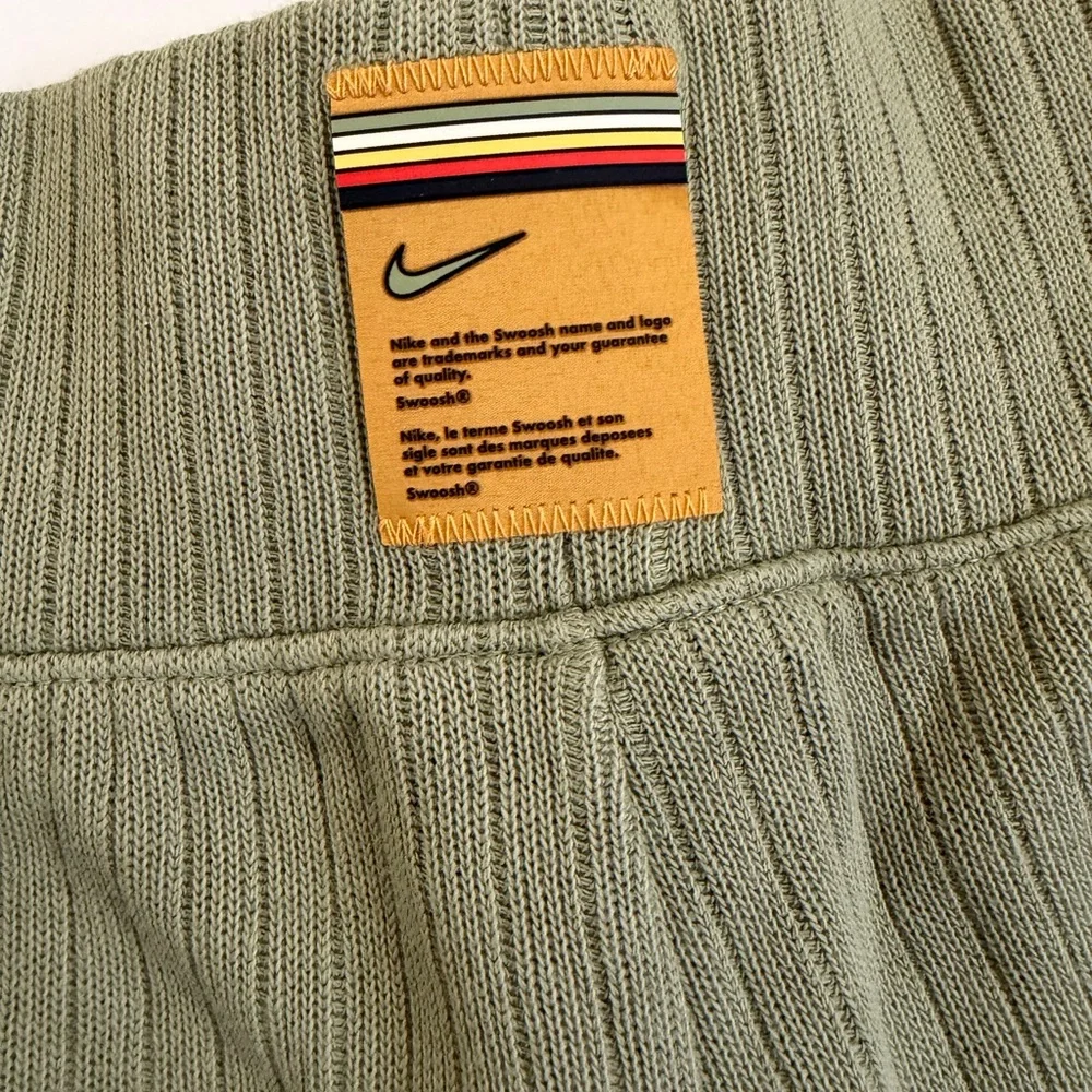 Nike Sportswear Women's Ribbed Fleece Shorts Olive Green Size Small - Picture 5 of 6